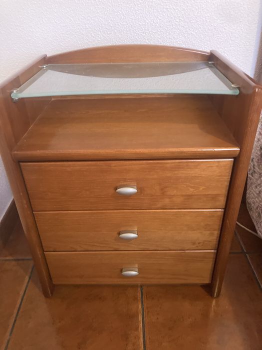 Cama solteiro bom estado