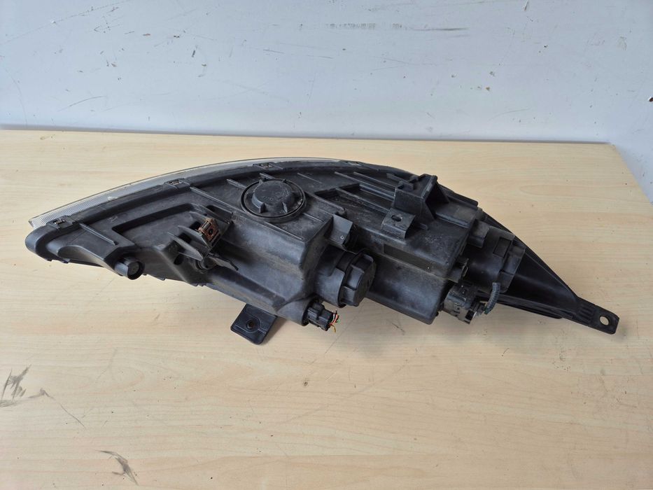 Kia Sportage III lift lampa przednia lewa przód led.