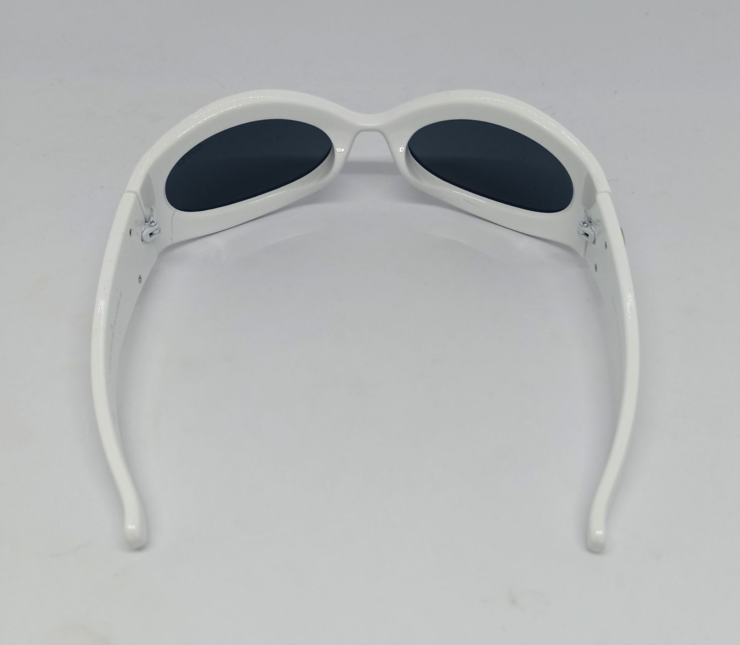 Gucci очки унисекс обтекаемые серые в белой глянц оправе с зол лого