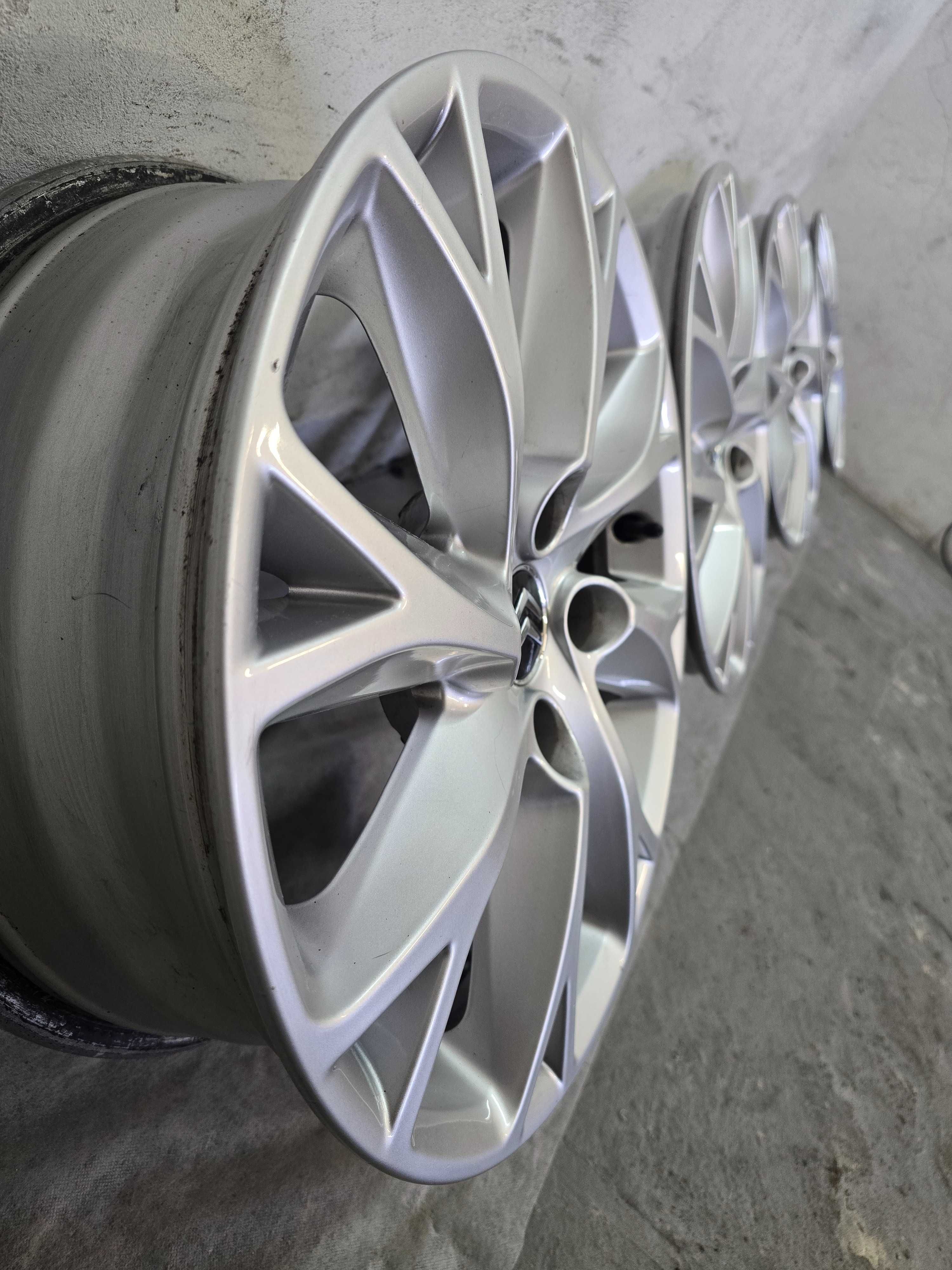 Felgi R17 rozstaw śrub 4x108 Citroen/Peugeot