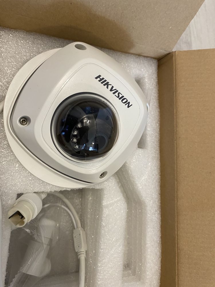 Kamera Hikvision DS-2CD2512F-I z PoE