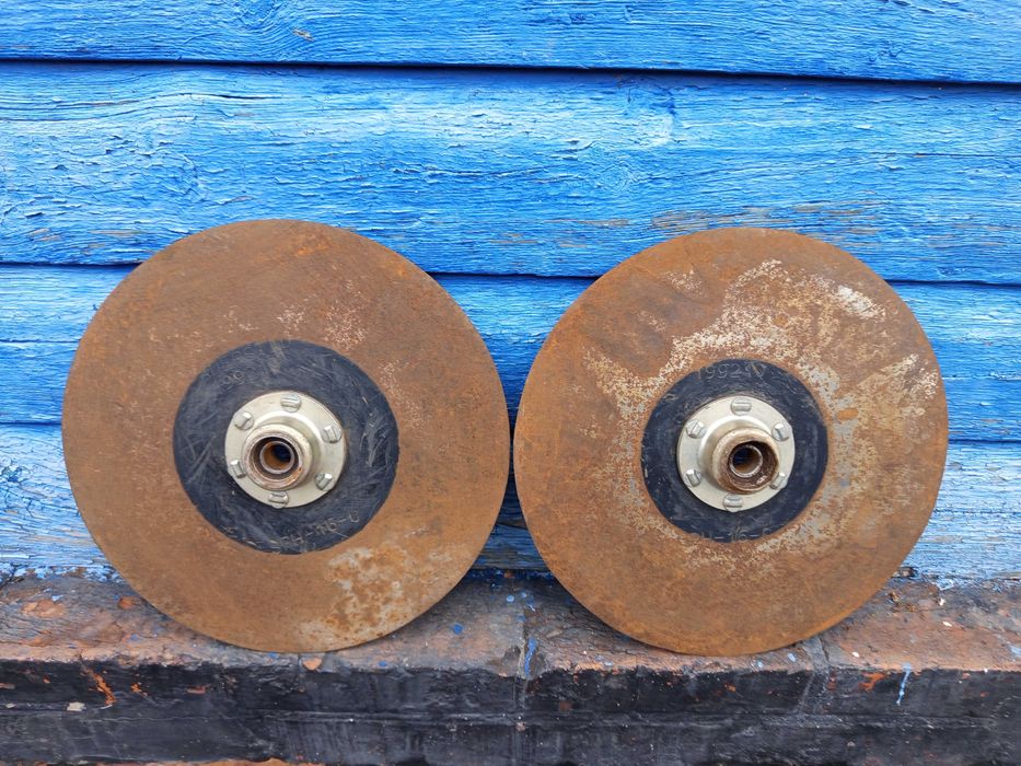 Диск сошника сівалки Vaderstad в зборі зі ступицею