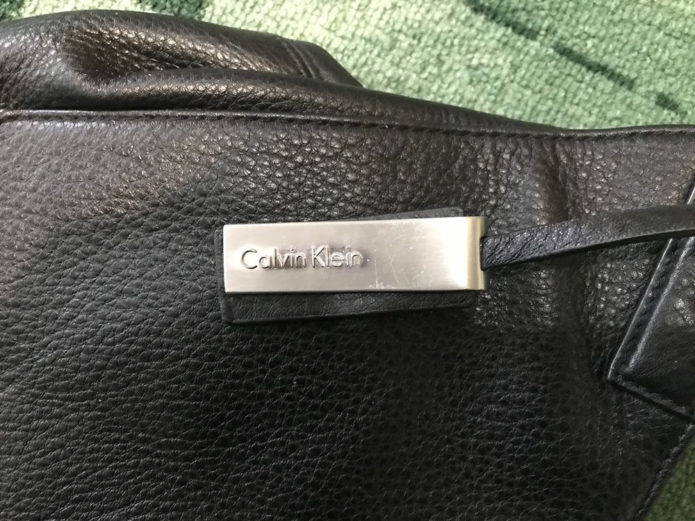 Оригінальна сумка з натуральної шкіри Calvin Klein