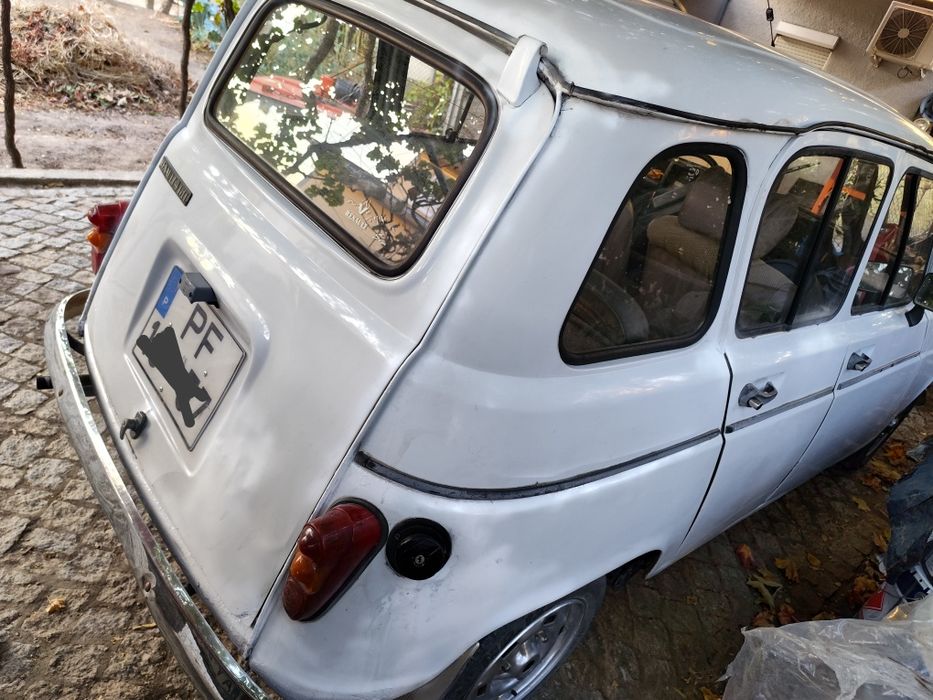 *Renault.    4l*