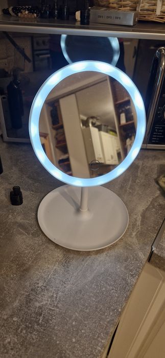 Lustro ledowe kosmetyczne