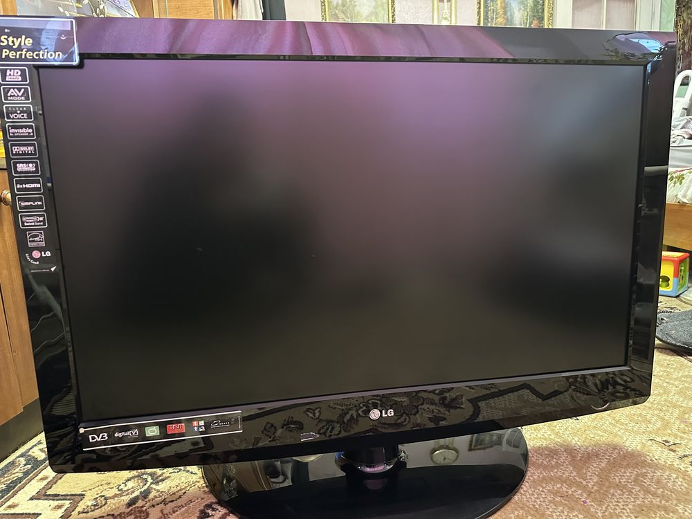 Телевізор LG 37LG3000 - ZA