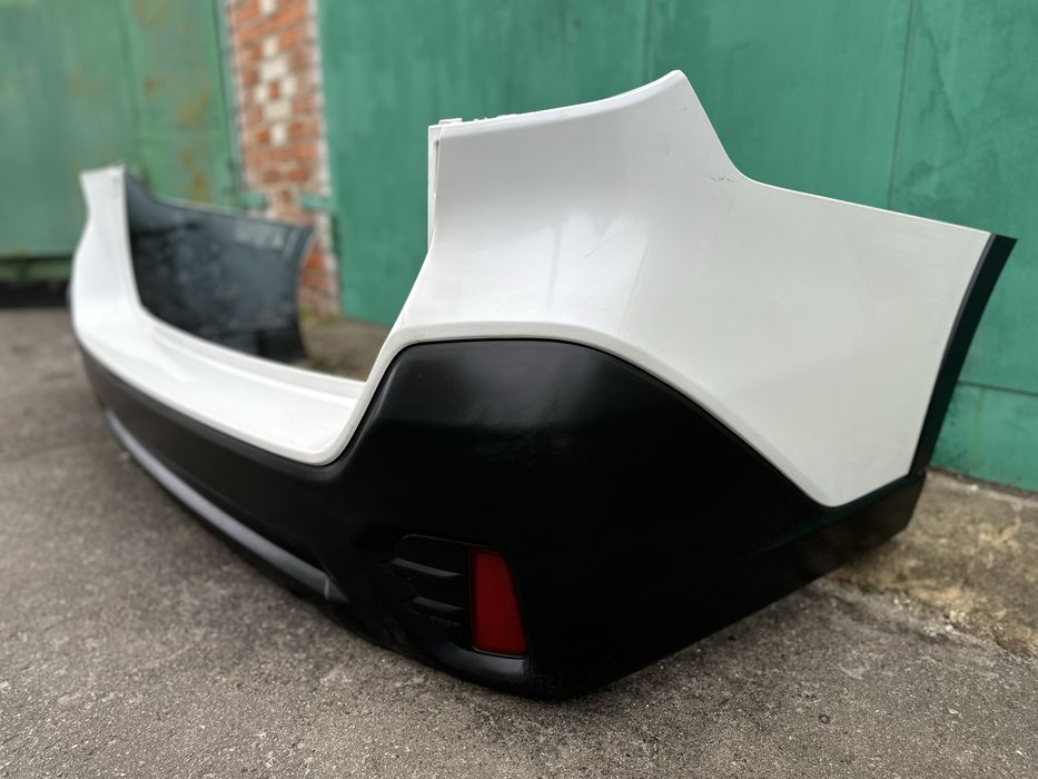 Бампер задній Subaru Outback b16 bt  2020 2021 57702AN11A
