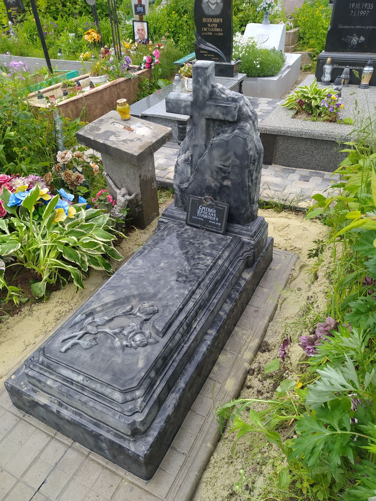 Пам'ятник одинарний  18000