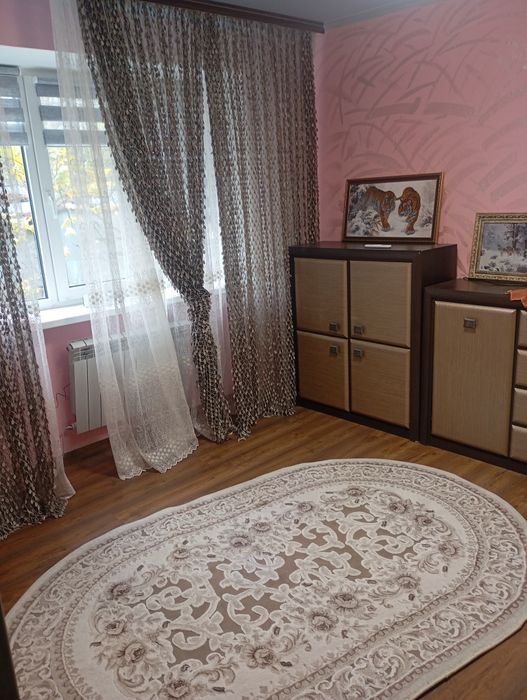 Продається дві кімнати у гуртожитку