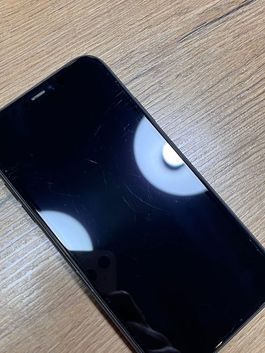 iPhone 11 bez pudełka