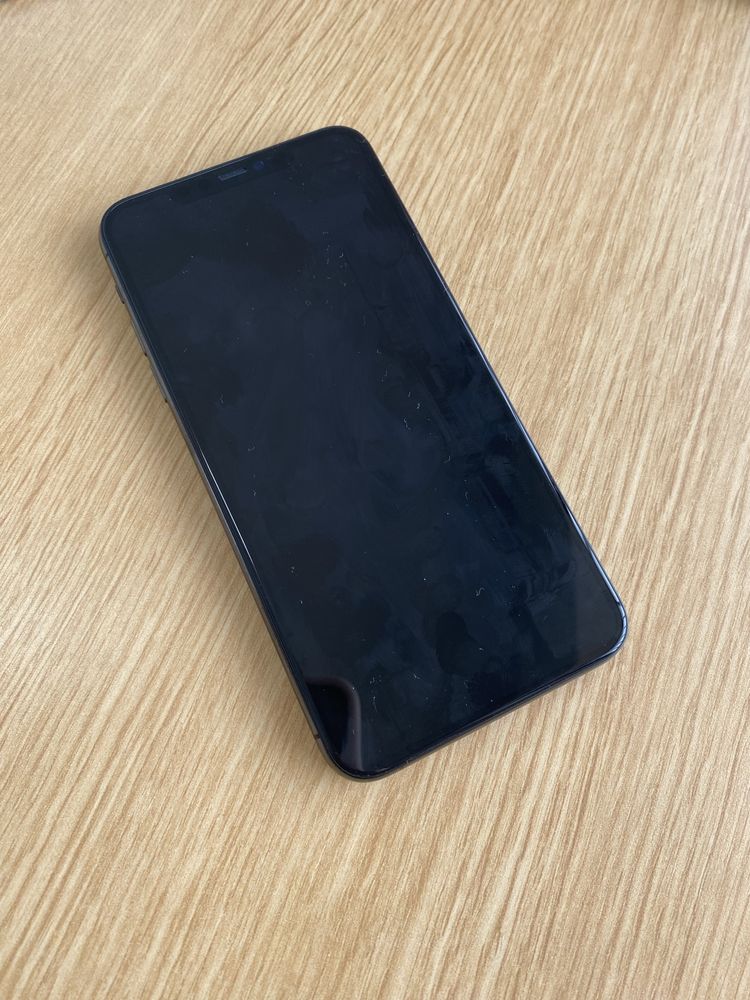 Iphone 11 pro max para peças com peças novas LER A DESCRIÇÃO