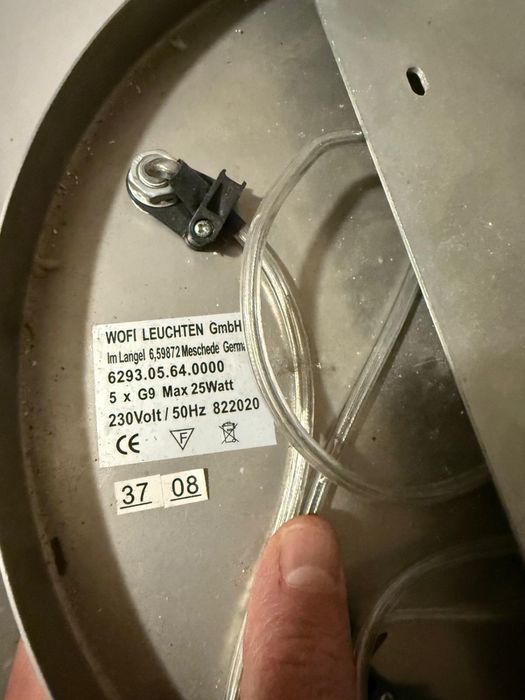 Lampa sufitowa z żarówkami