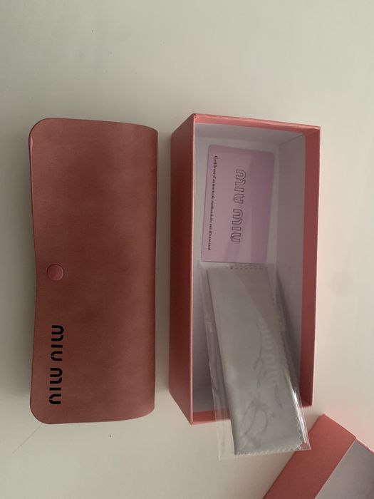 Miu Miu- oculos de sol