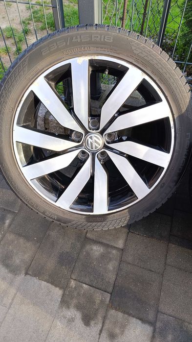 Felgi aluminiowe, Koła  18 z oponami zimowymi 3G0 ,601, 025 P