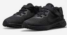 Nike кросівки нові дитячі Nike Revolution 6 FlyEase Оригінал р.30