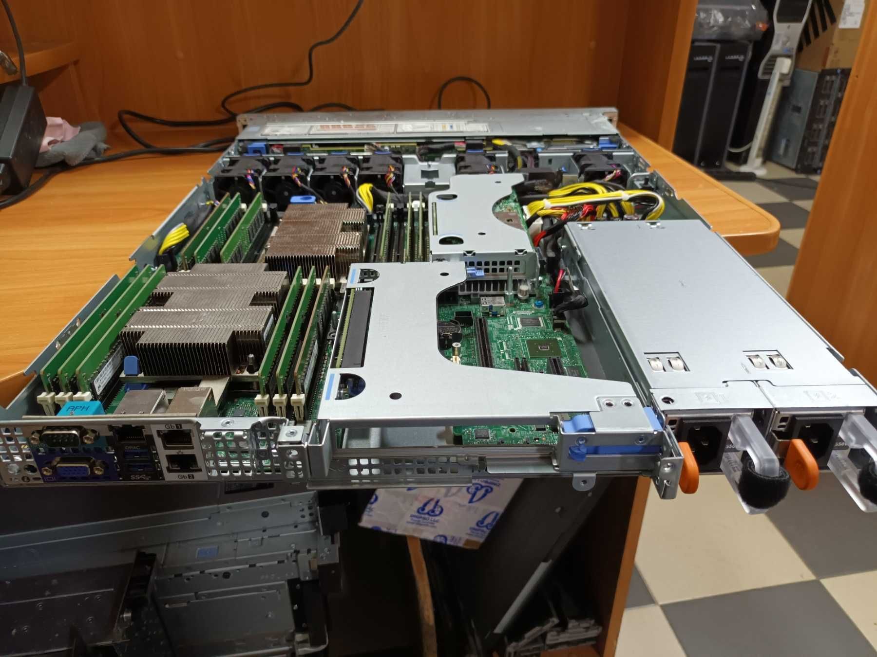 Сервер Dell PowerEdge R440 2xGold 5120 128Gb