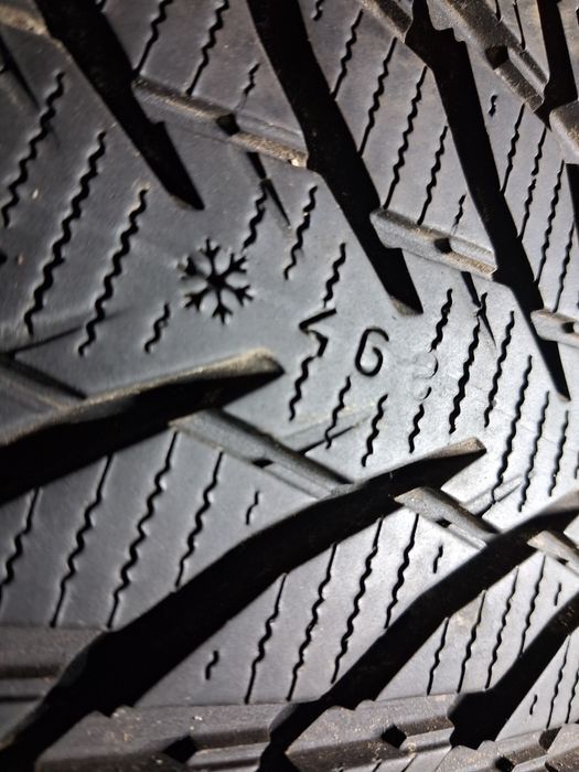 245/45 19 Nokian WR Snowproof Резина зимова