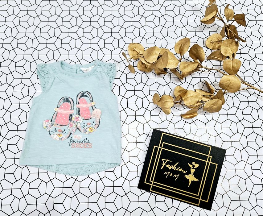 Krótki rękawek z aplikacja 3d