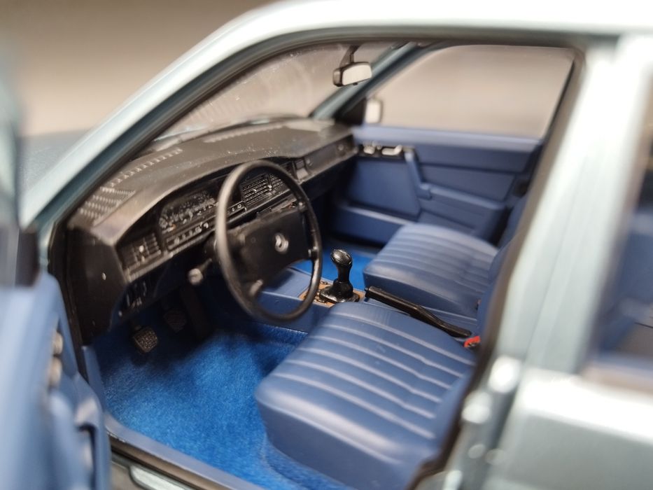 1:18 Norev 1984 Mercedes 190E model nowy