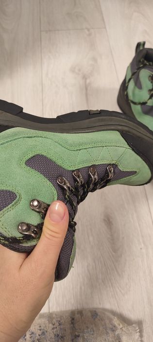 Черевики,берці,сапожки,кросівки високі