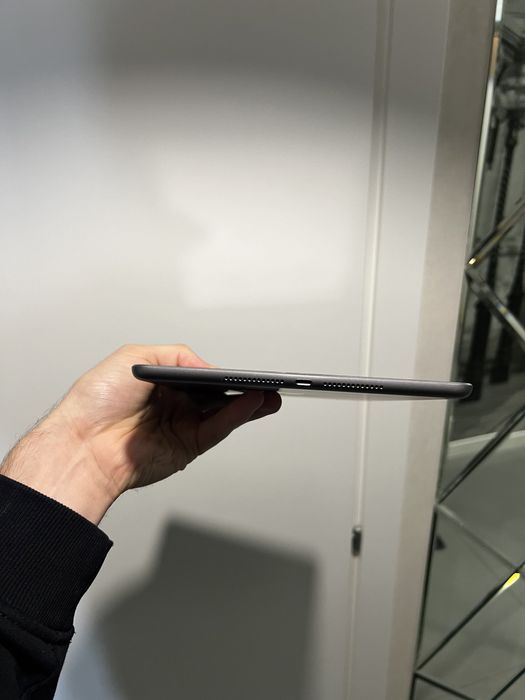 iPad 5th 9.7 2018 128gb Wifi+LTE  з сімкартою Space Gray АКБ 93