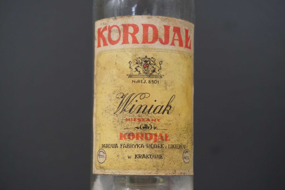 Butelka przedwojenna Kordjał Kordiał Kraków 1939 Winiak Parowa Fabryka