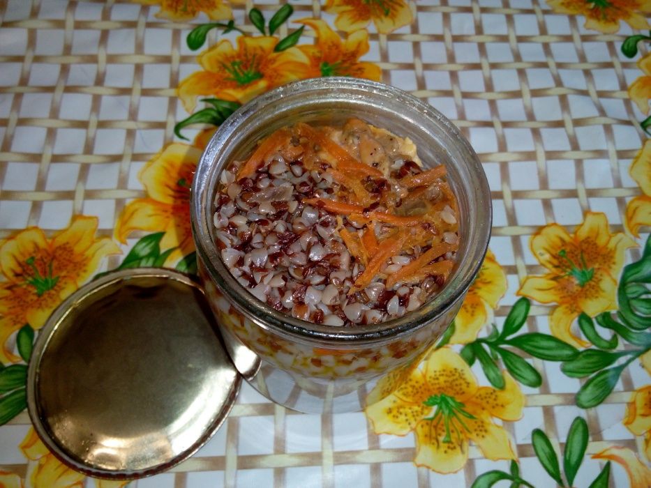 Каша гречневая с мясом курицы или свининой. Каша с мясом. Автоклав