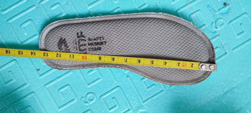 Дитяче взуття кросівки