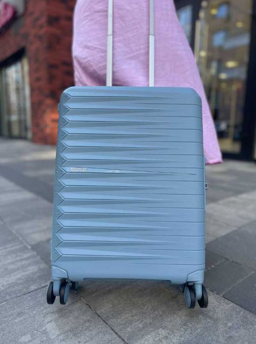 Валіза American Tourister FastForward з розширенням маленька