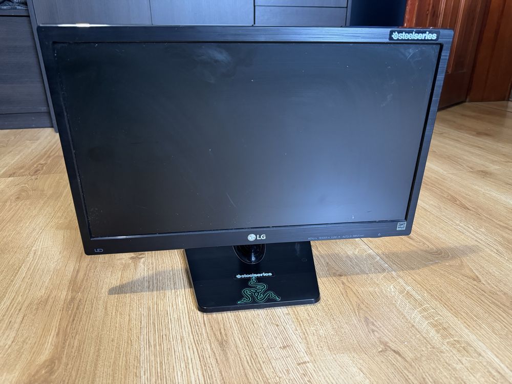 Monitor 19” LG