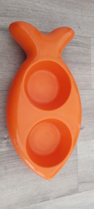 Ciekawa miska dla pupila