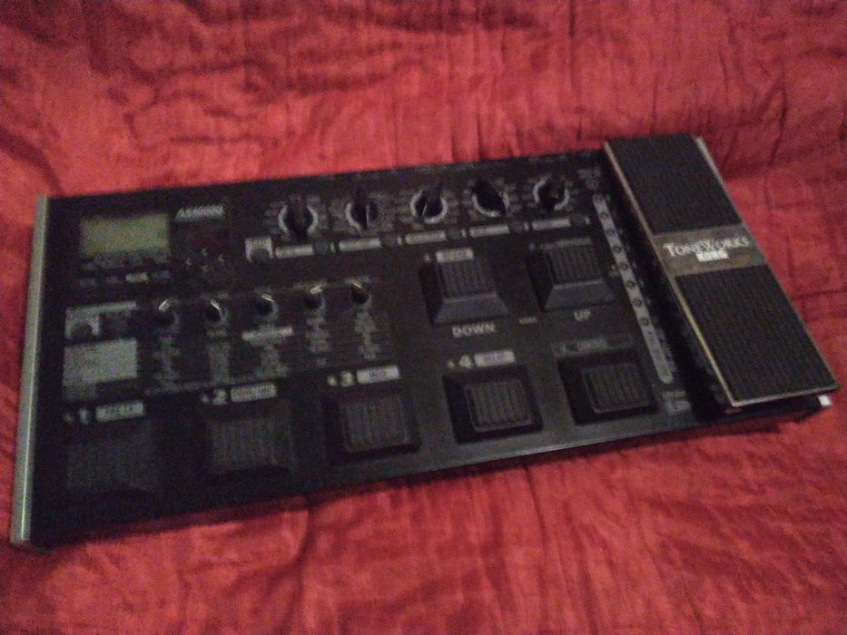 Korg ax3000g toneworks процесор гітарних ефектів педаль Boss
