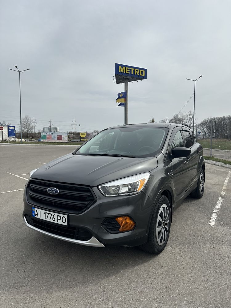 Ford Escape 2017 рік