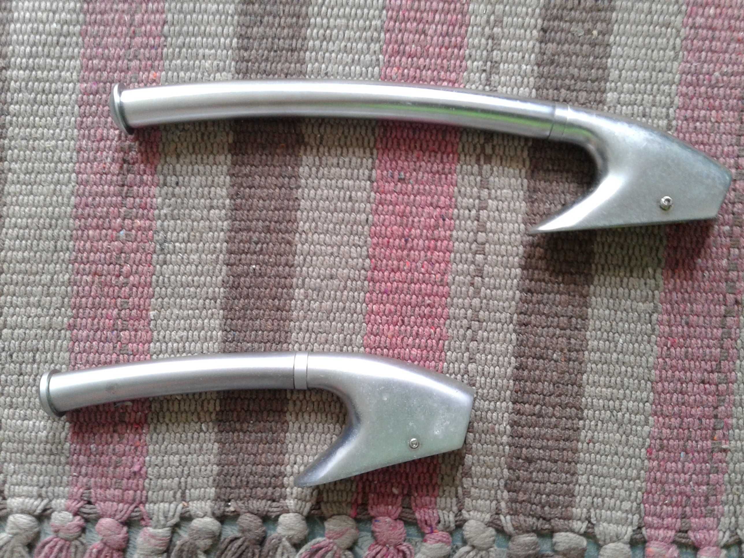 Suporte de toalhas de designer modern, como NOVOS!