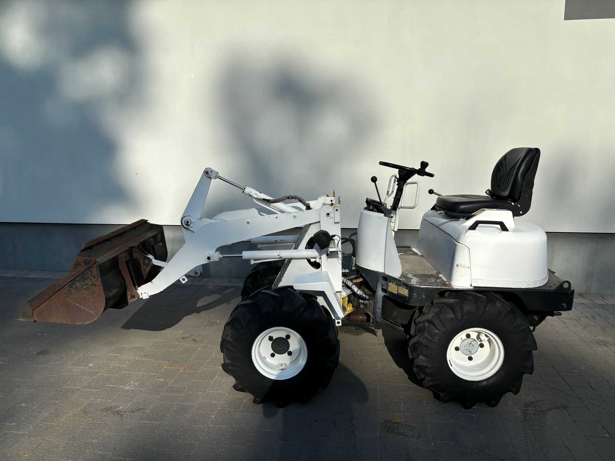 Ładowarka kołowa Yanmar V1-1 Hydro 4x4 3-cyl Diesel