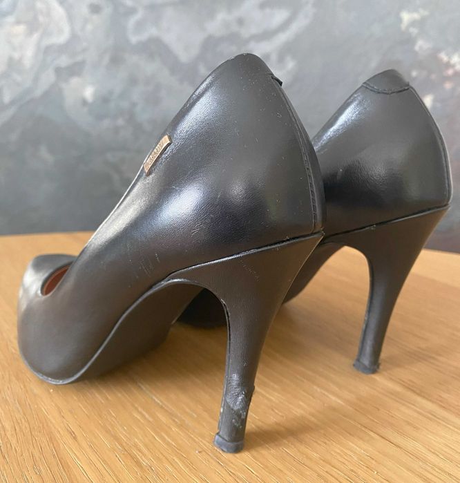 Eksbut GINA PIACCI czarny r.38 1/2 czarna szpilka , Zara , elegancka