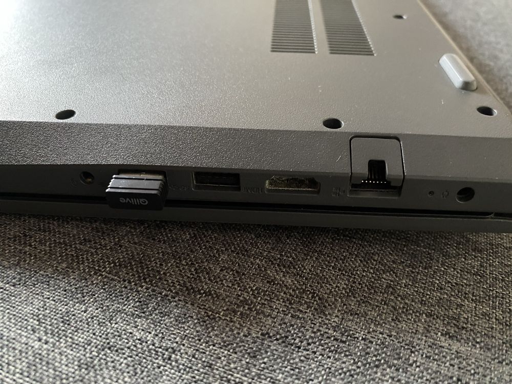 Laptop Lenovo 81V5