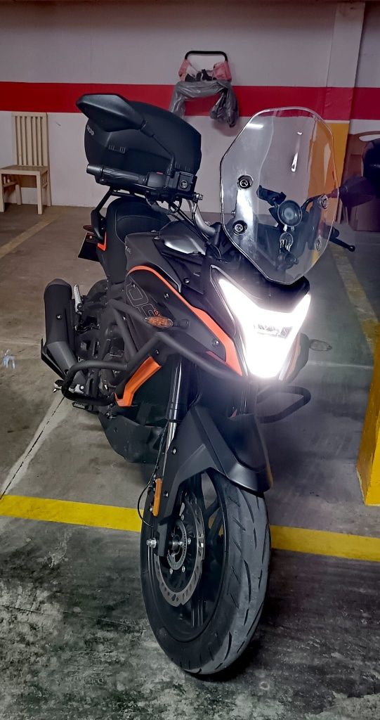 Vende-se mota com muito poucos kms