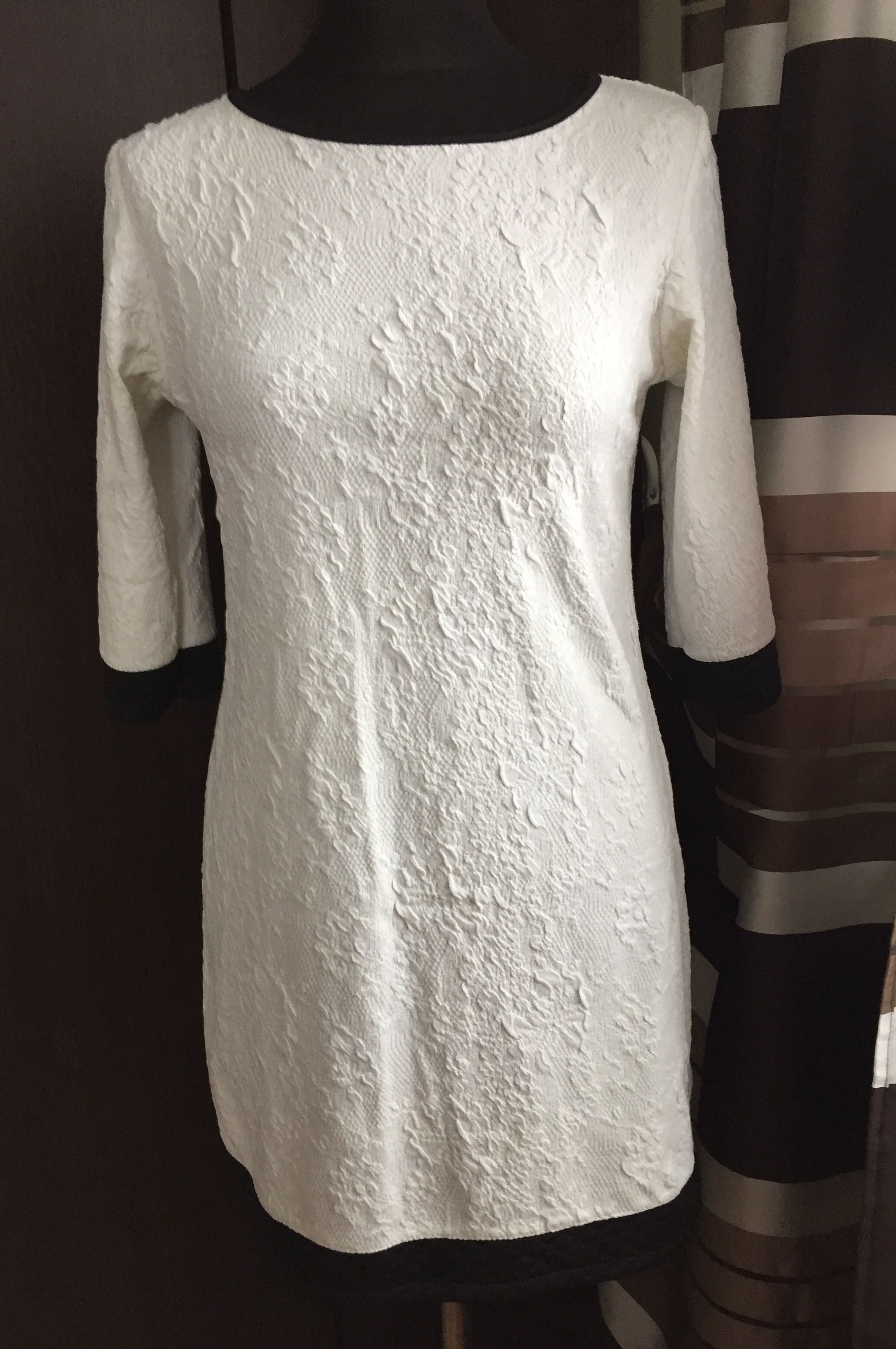 Sukienka włoska 38, elegancka. Biała sukienka