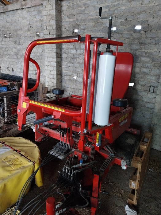 Owijarka samozaładowcza  Metal-Fach