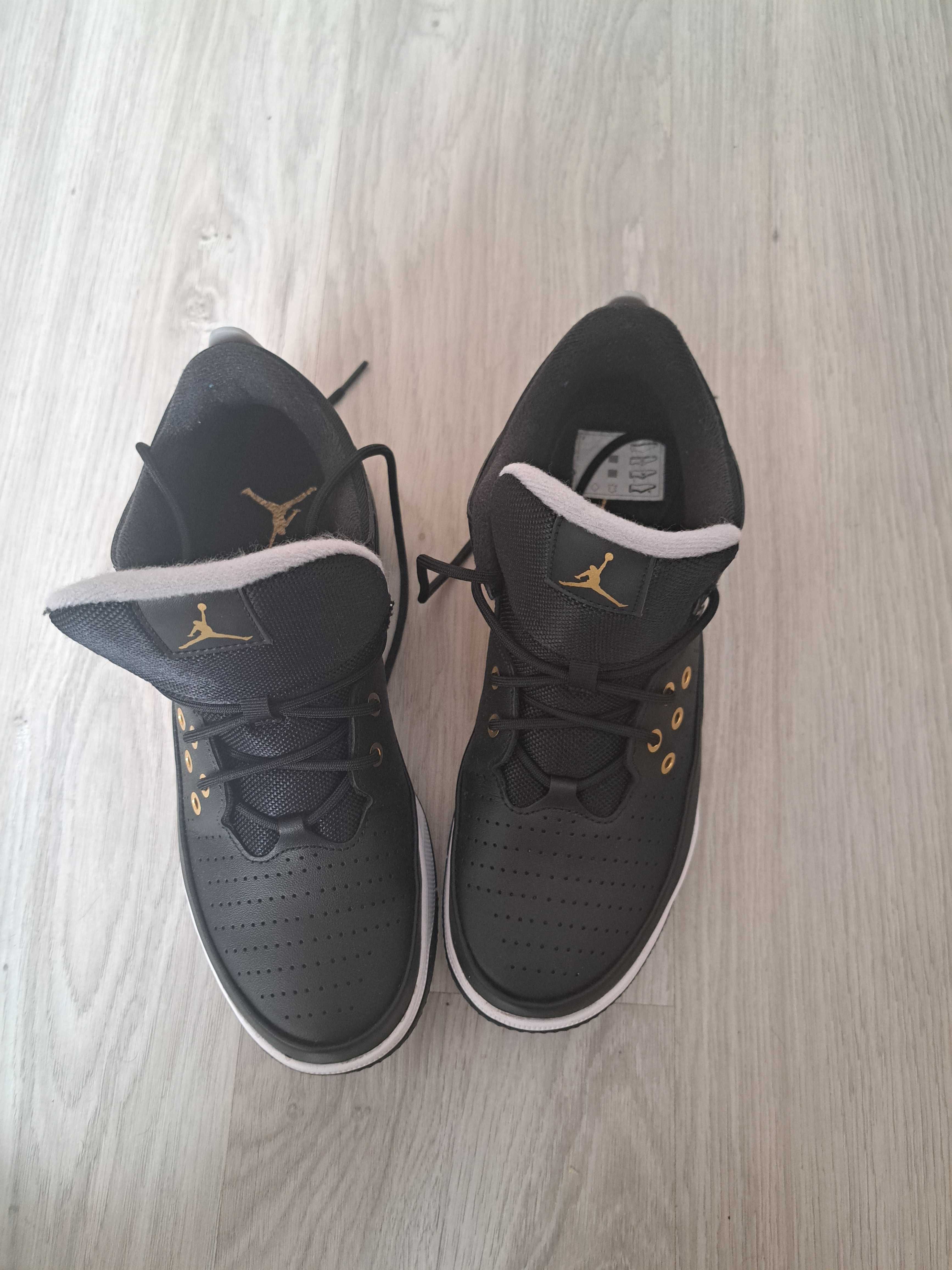 Jordan MAX aura 5