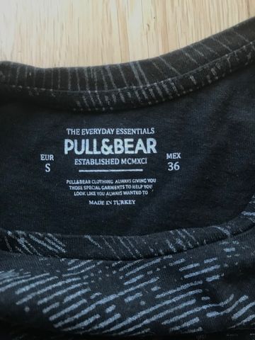 T-shirt homem Pull & Bear tamanho S