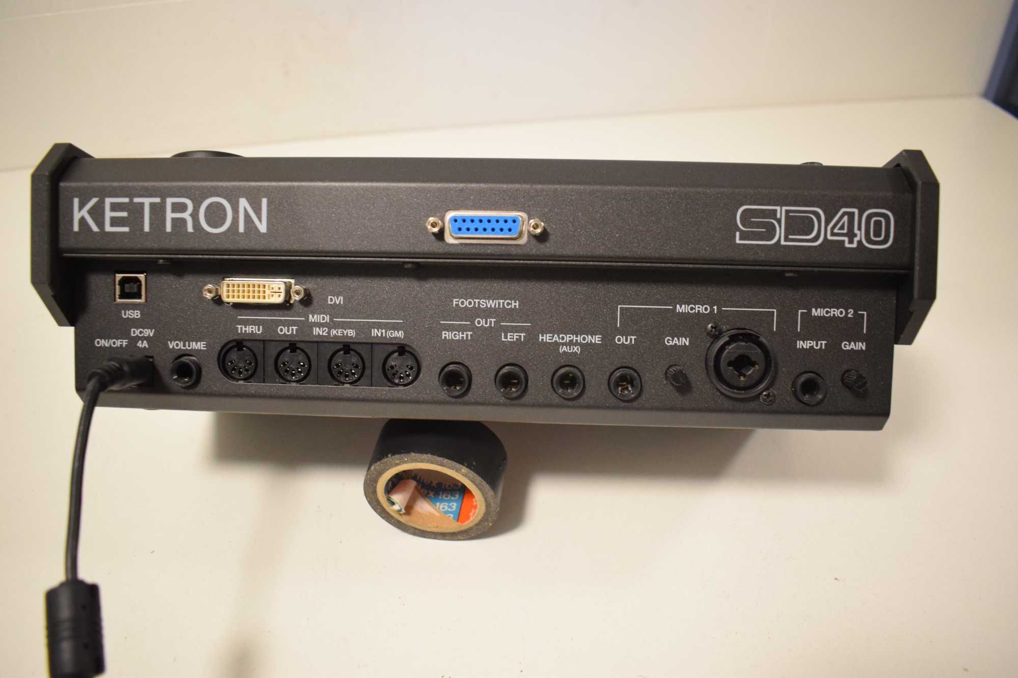 Ketron CD 40 Com Mala de Aluminium