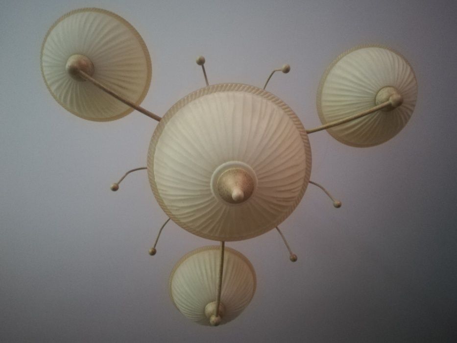 Conjunto de candeeiros de teto