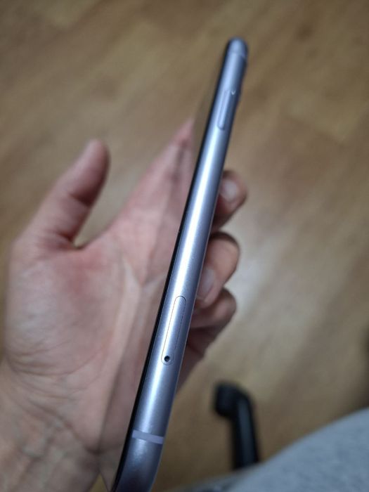 Айфон 11 в гарному стані