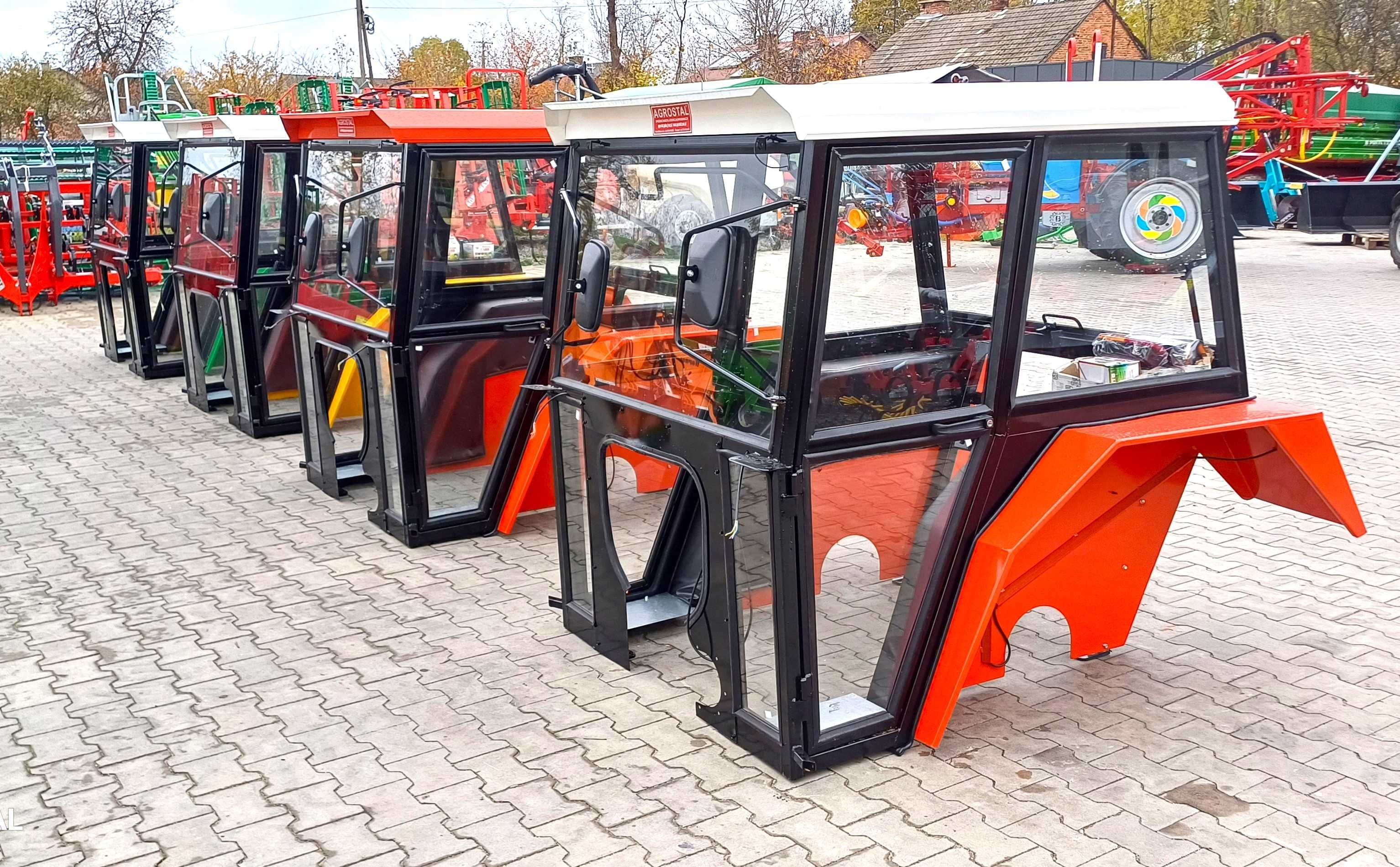 Kabina ciągnikowa  z błotnikami do ursus C330, C360 3P mf t25 AGROSTAL