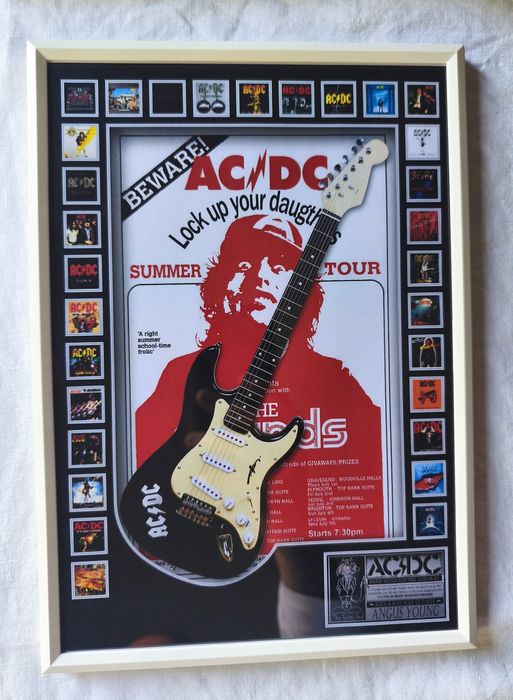Moldura AC/DC Electric Guitar com Autógrafo (A4)