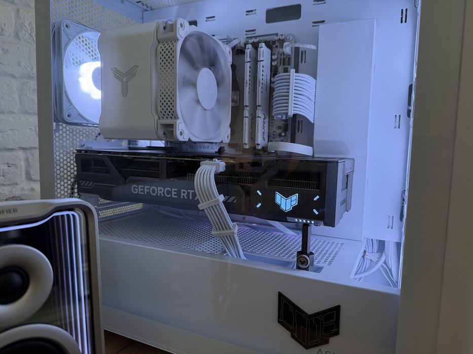 Відеокарта ASUS TUF Gaming GeForce RTX 5070