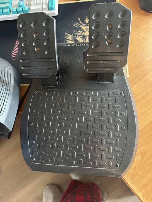 Руль ігровий thrustmaster t150