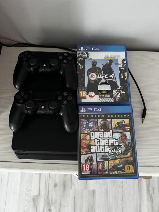 Sprzedam konsole ps4 pro 1tb